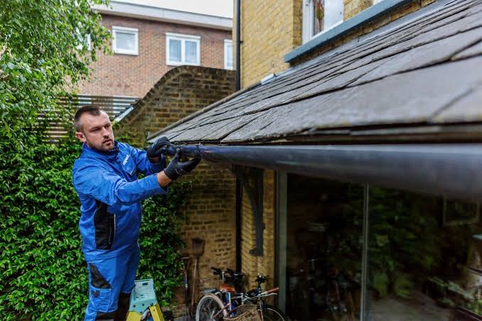 Gutter Repair photo 4